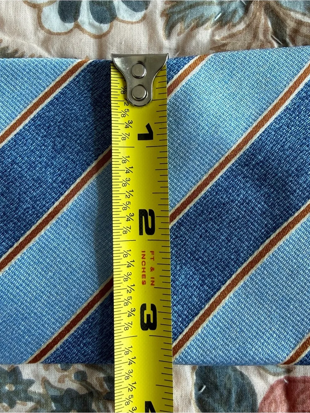 Jos A Bank Signature Collection 100% Silk Striped Tie Made in Italy Blue Brown